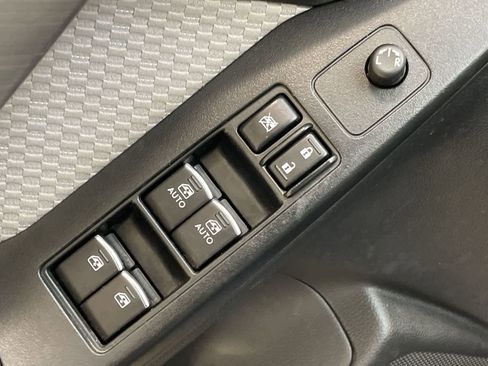 Used 2017 Subaru Forester 2.5i Premium w/ All-Weather Package image 16