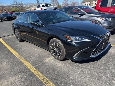 Used 2024 Lexus ES 350 w/ Premium Package image 4