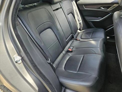 Used 2021 Jaguar F-PACE AWD/4WD image 18