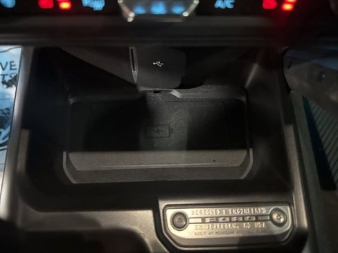 Used 2022 Ford Bronco Wildtrak image 33