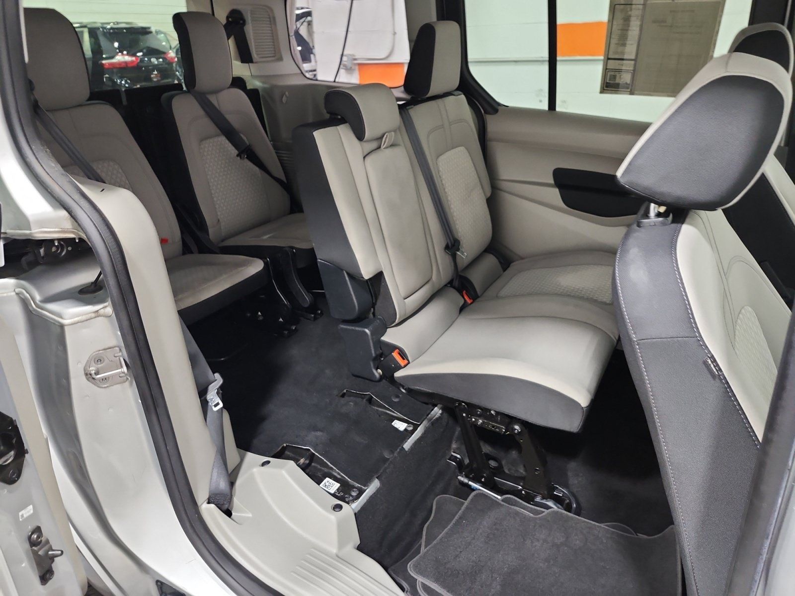 Used 2022 Ford Transit Connect XLT FWD image 16