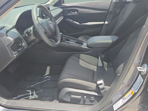 Used 2024 Honda Accord EX image 9