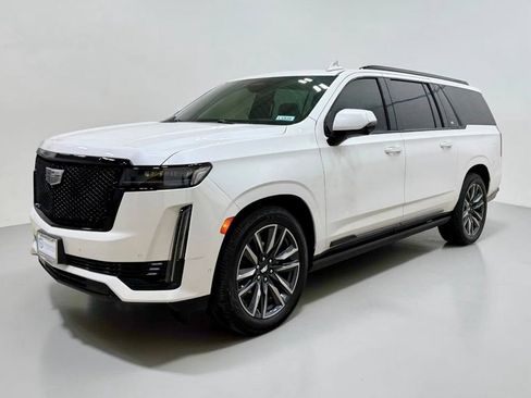 Used 2024 Cadillac Escalade ESV Sport w/ Touring Package AWD/4WD image 10