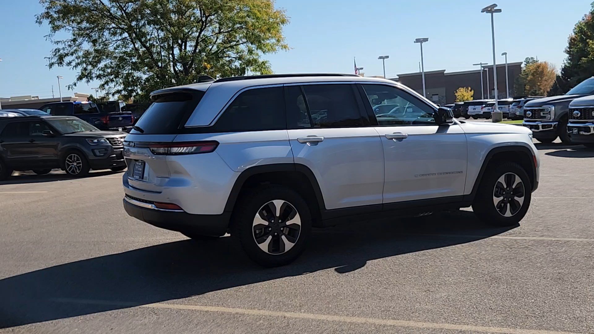 Used 2024 Jeep Grand Cherokee Limited 4xe AWD/4WD image 13