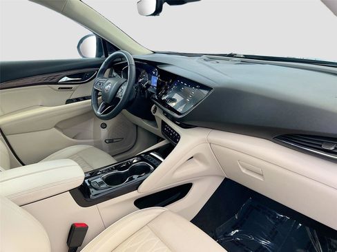 Used 2022 Buick Envision Avenir w/ Technology Package II image 29