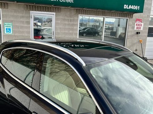 Used 2017 Maserati Levante w/ Luxury Package image 10