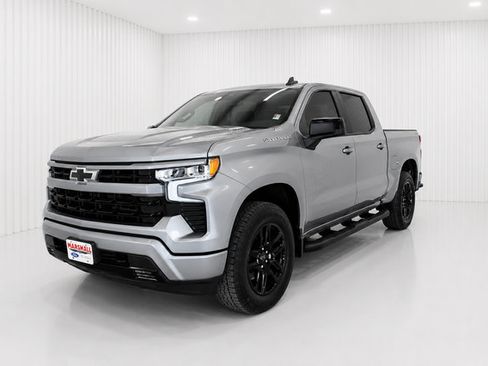 Used 2026 Chevrolet Silverado 1500 RST w/ RST Select Package AWD/4WD image 3