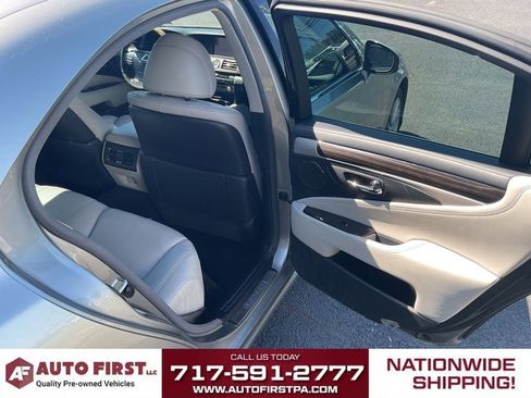 Used 2016 Lexus LS 460 AWD image 11