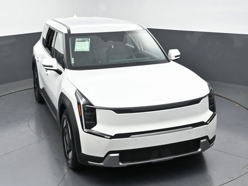 Used 2024 Kia EV9 Light image 53