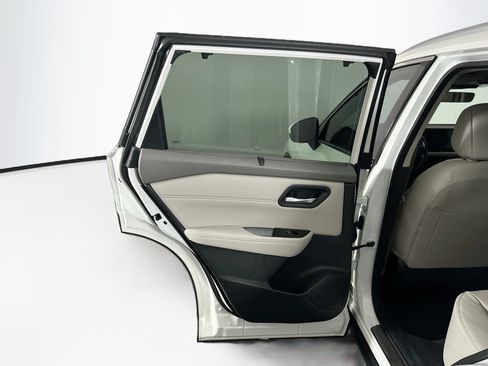Used 2023 Nissan Rogue SL w/ SL Premium Package FWD image 26