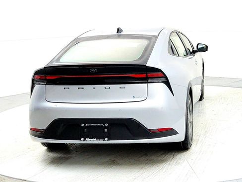 New 2026 Toyota Prius LE image 5