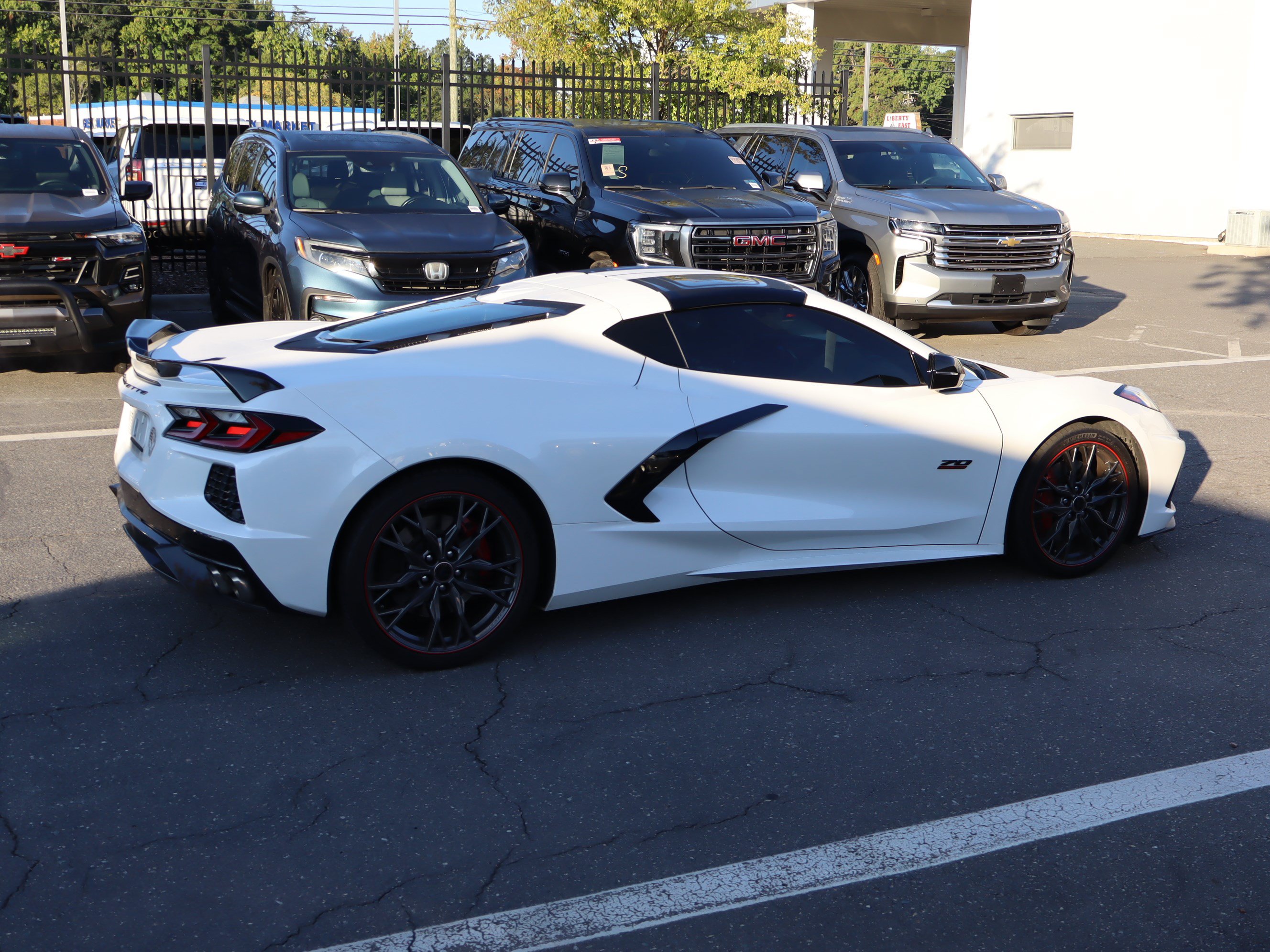 Used 2023 Chevrolet Corvette Stingray Premium Cpe w/ Z51 Performance Package RWD image 11