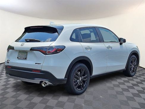 New 2026 Honda HR-V Sport image 3