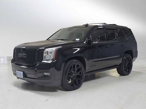 Used 2020 GMC Yukon Denali w/ Denali Premium Package image 7
