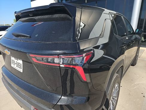 Used 2025 Chevrolet Equinox LT w/ Safety and Technology Package image 8