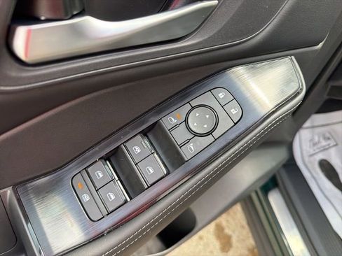 New 2026 Nissan Rogue SV FWD image 11