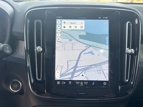 Certified 2024 Volvo XC40 B5 Plus w/ Climate Package image 22