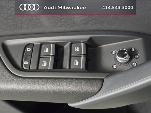 Used 2023 Audi Q5 2.0T Premium w/ Convenience Package AWD/4WD image 14