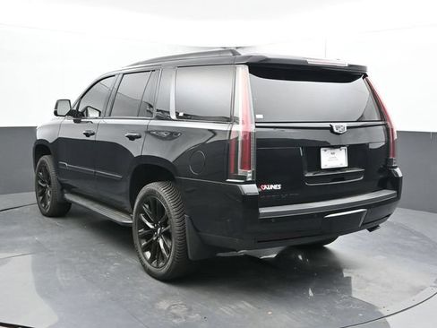 Used 2020 Cadillac Escalade Luxury w/ Escalade Sport Edition AWD/4WD image 11