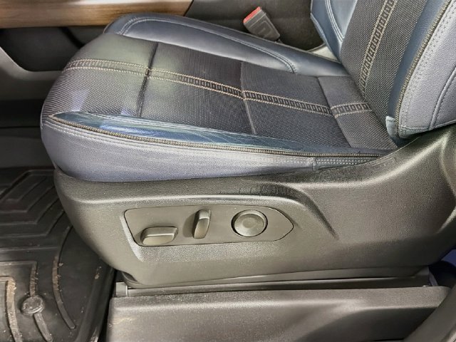 Used 2024 Chevrolet Silverado 2500 High Country w/ High Country Premium Package AWD/4WD image 24