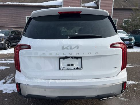 New 2025 Kia Telluride S image 3