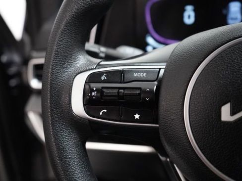 Used 2025 Kia Sportage LX image 22