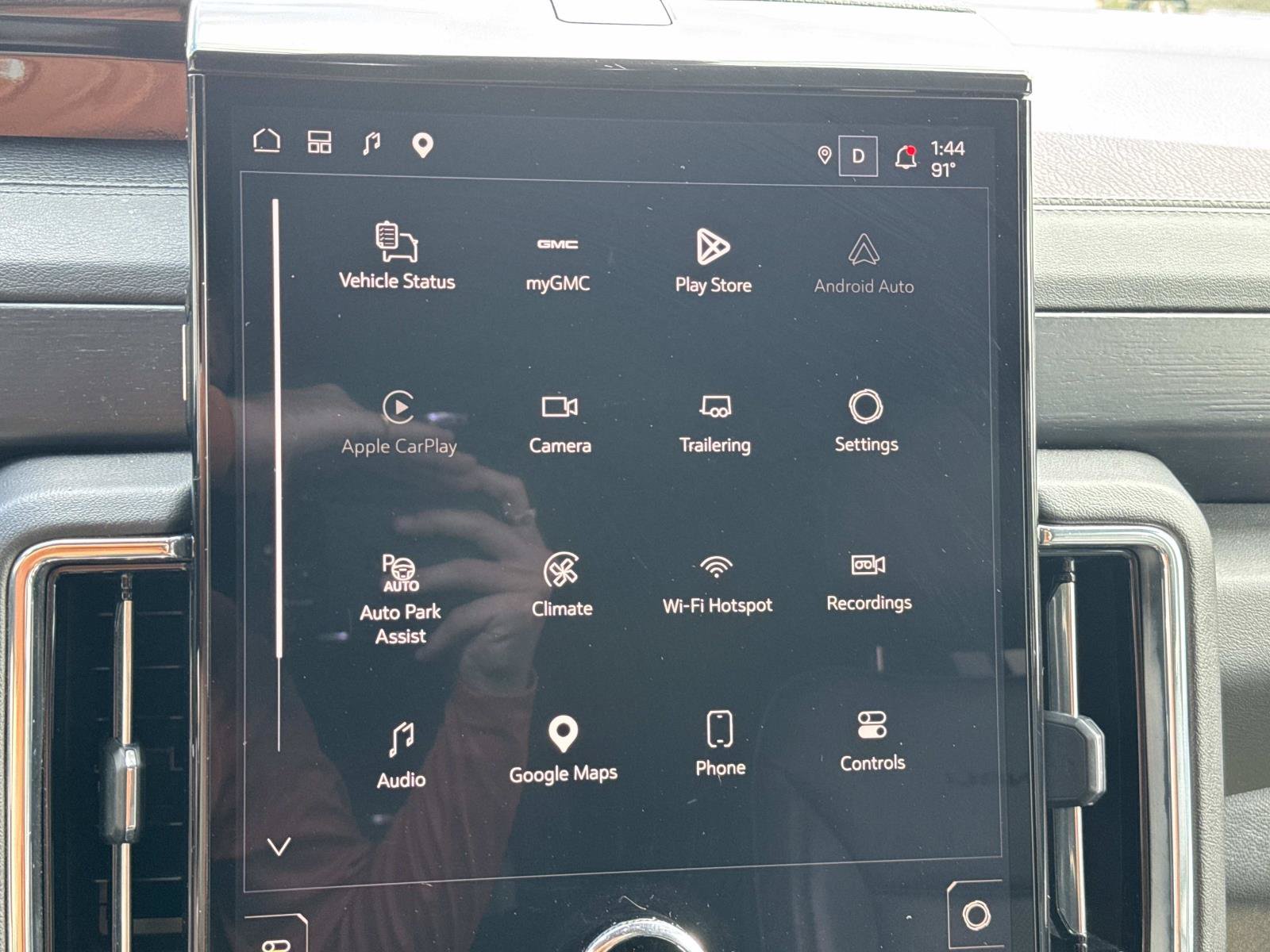 Used 2025 GMC Yukon XL Denali AWD/4WD image 22