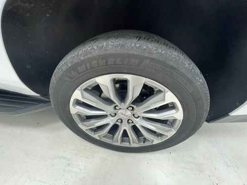 Used 2022 GMC Yukon XL Denali AWD/4WD image 12