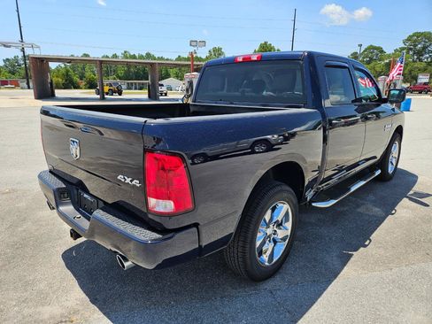 Used 2016 RAM 1500 Express AWD/4WD image 6
