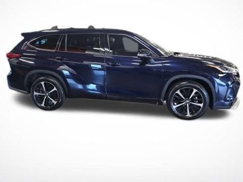 Used 2022 Toyota Highlander XSE image 7