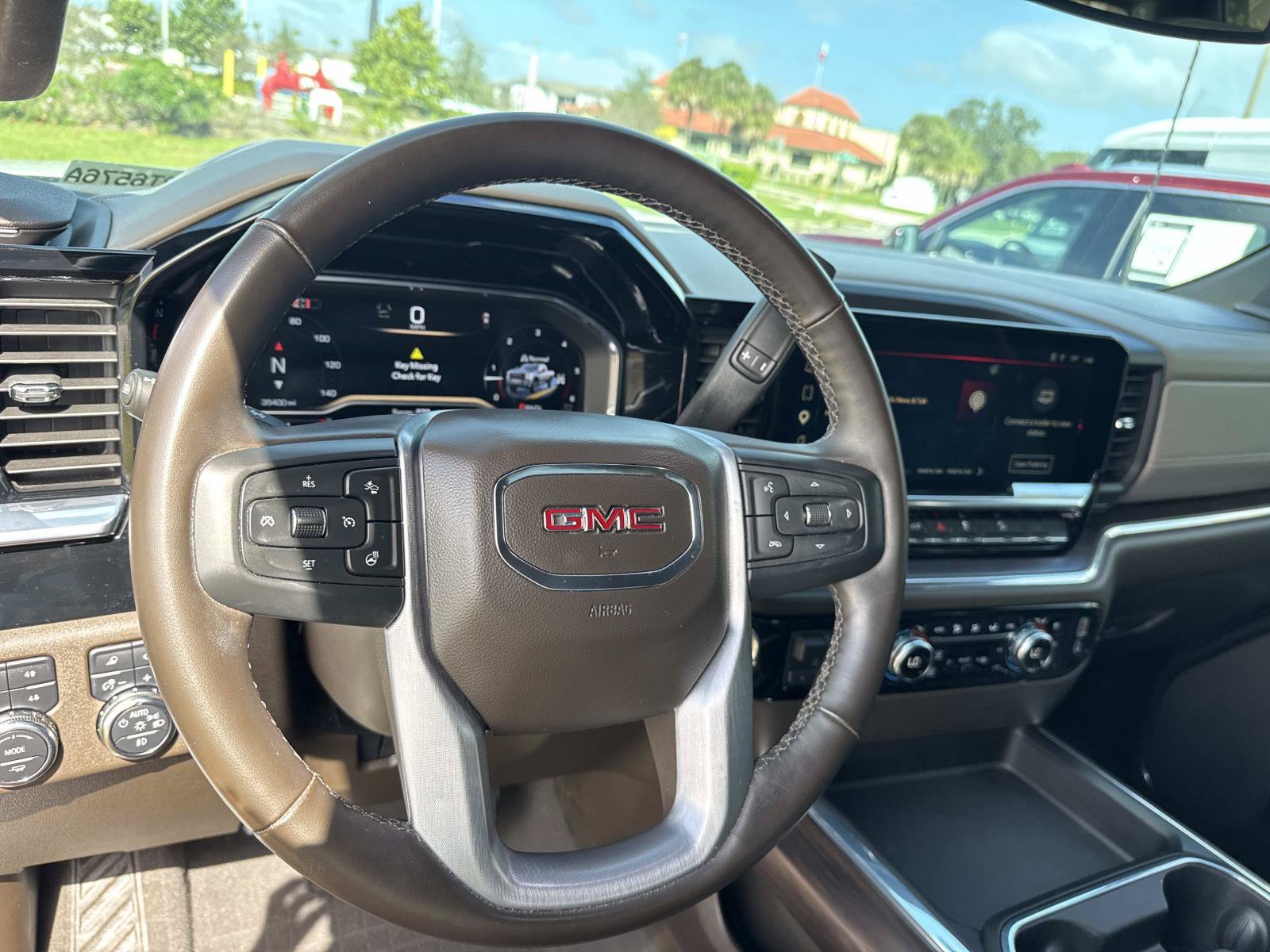 Used 2024 GMC Sierra 3500 SLT w/ SLT Premium Package AWD/4WD image 15