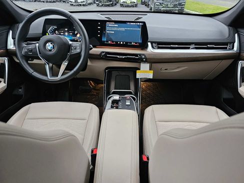 Used 2025 BMW X1 xDrive28i w/ Convenience Package image 24