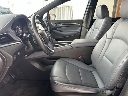 Used 2023 Buick Enclave Essence AWD/4WD image 28