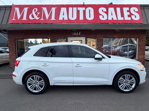 Used 2018 Audi Q5 2.0T Premium Plus w/ Premium Plus Package image 3