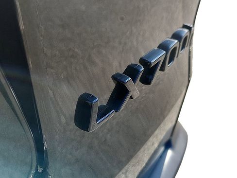 New 2025 Lexus LX 700h Luxury image 11