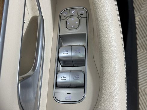 Used 2023 Mercedes-Benz GLS 450 4MATIC image 42