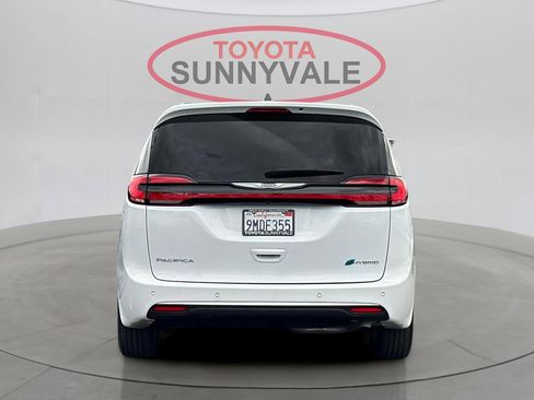 Used 2024 Chrysler Pacifica Pinnacle image 8