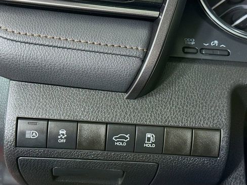 Certified 2020 Toyota Camry XLE w/ Sunroof Package image 21