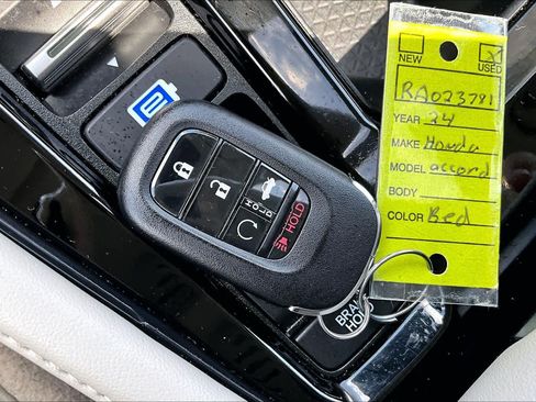 Used 2024 Honda Accord Touring image 15