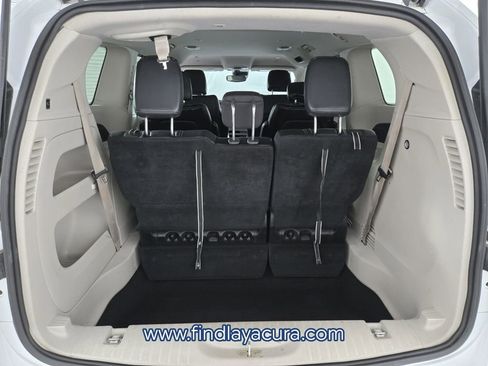 Used 2022 Chrysler Pacifica Touring-L image 15