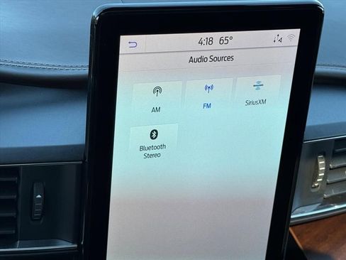 Used 2023 Ford Explorer King Ranch w/ Premium Technology Package image 26