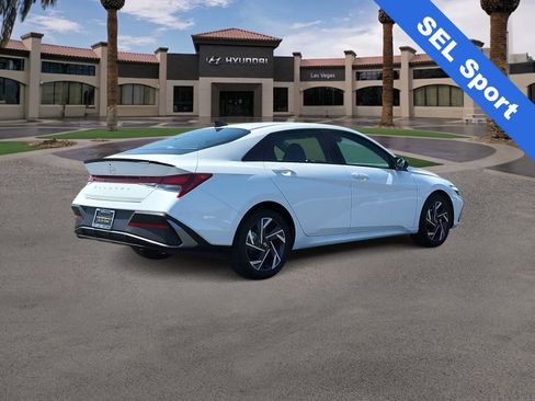 Certified 2025 Hyundai Elantra Sport FWD image 8