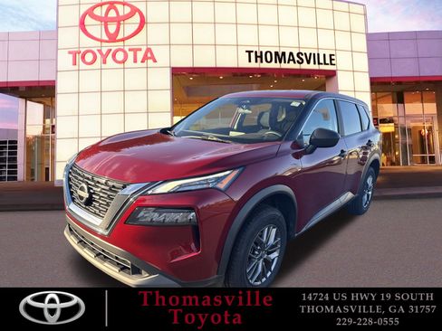 Used 2023 Nissan Rogue S image 1