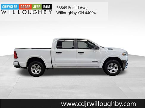 Used 2025 RAM 1500 Big Horn AWD/4WD image 4
