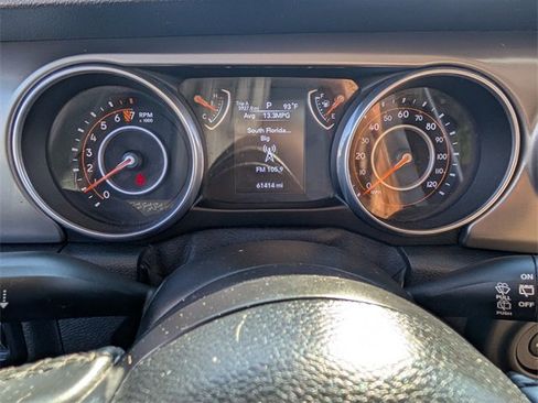 Used 2018 Jeep Wrangler Unlimited Sport S image 23