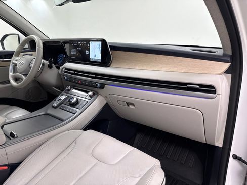 Used 2025 Hyundai Palisade Limited FWD image 35