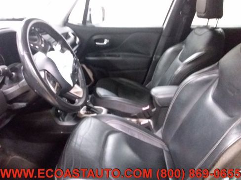 Used 2016 Jeep Renegade Limited image 10