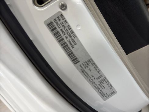 Used 2024 Chrysler Voyager LX image 39