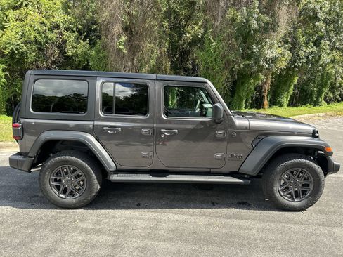 New 2025 Jeep Wrangler Sport S image 9