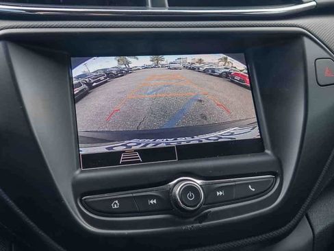 Used 2021 Chevrolet TrailBlazer LS image 21